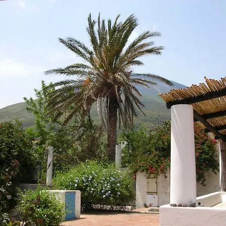 Ca Balena Piccola E Grande Stromboli